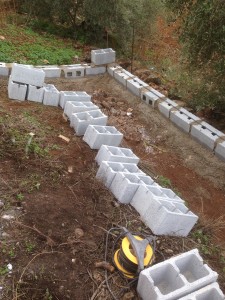Construcción de valla en terreno